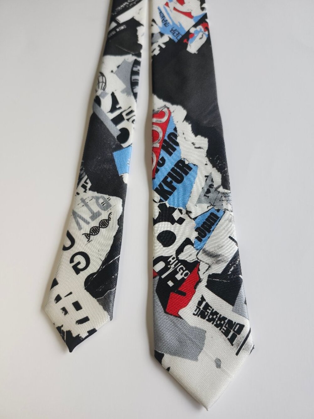Vintage Silk Hugo Boss Tie Abstract Digital Graphics Black White Blue Red